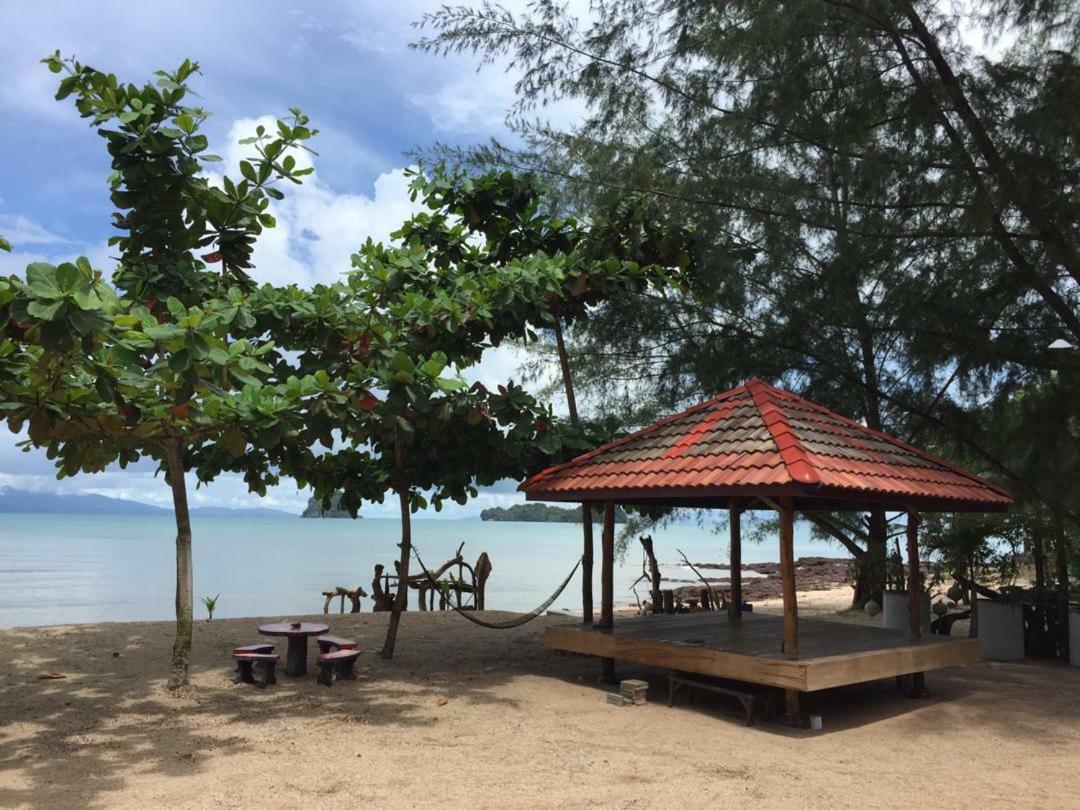 Red Coral Cottage Langkawi Buitenkant foto